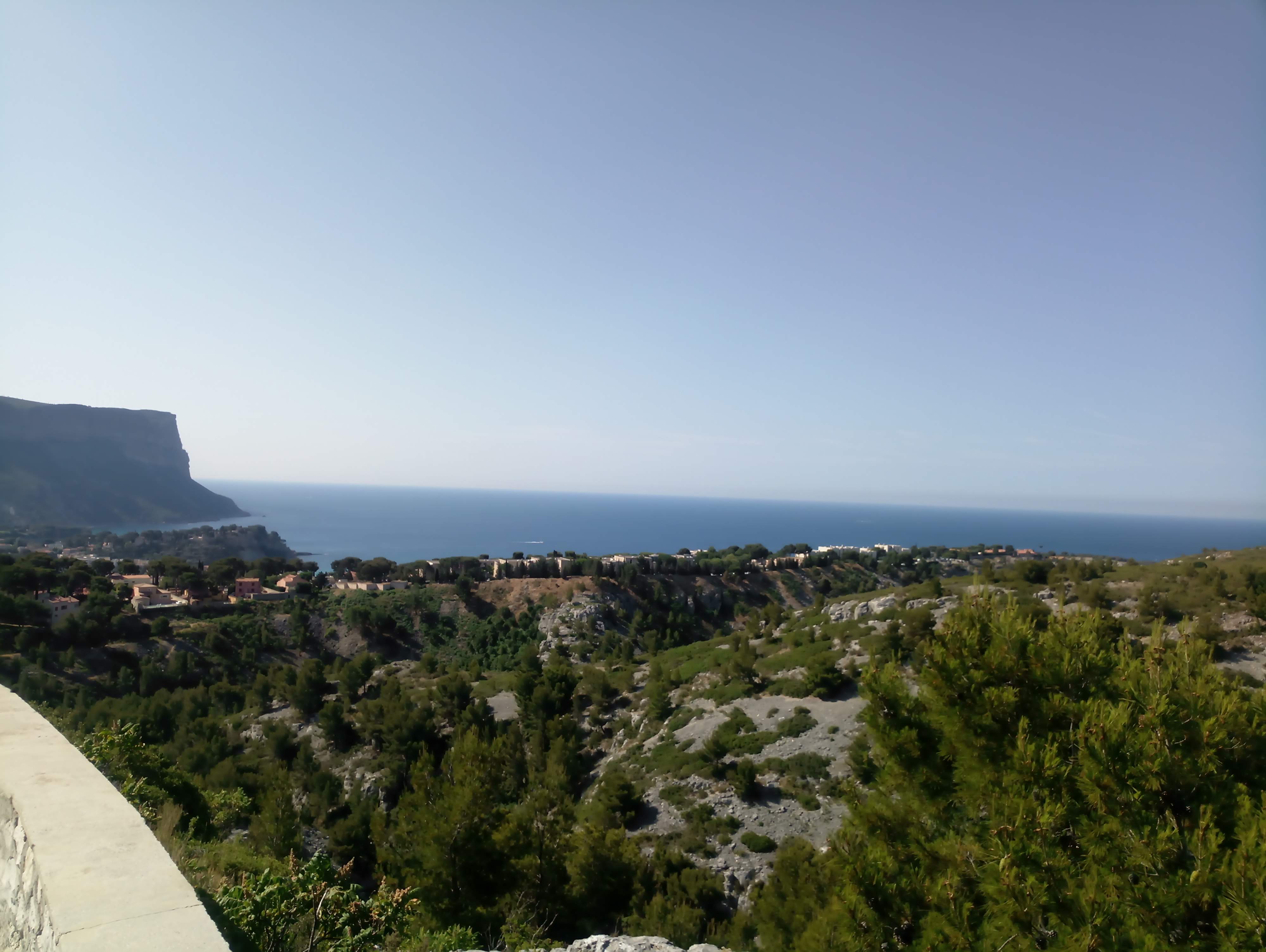 A view from the top of the Marseille-Cassis road